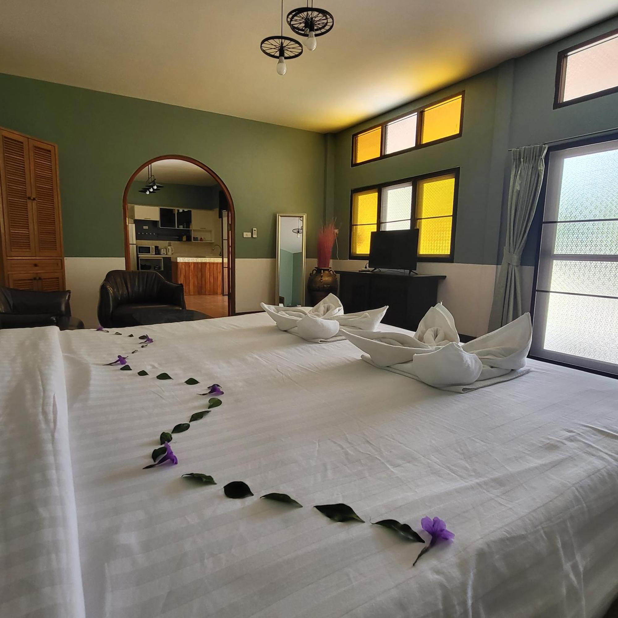 Namphung Phuket Boutique Resort Rawai Kültér fotó